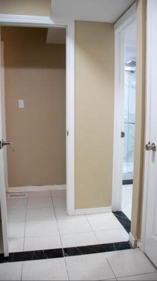 Riz Khan Peaceful Mississauga Home Esterno foto